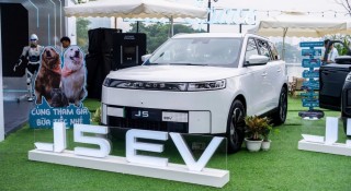 Mục sở thị Jaecoo J5 BEV được trưng bày tại Việt Nam: SUV điện mạnh 208 mã lực, phạm vi hoạt động 461 km/sạc